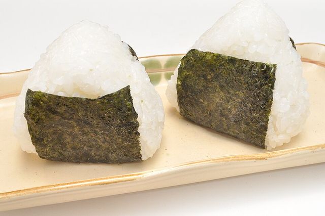 おにぎりのイメージ写真